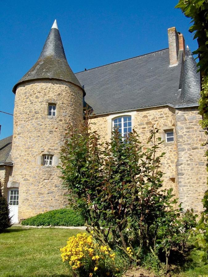 Manoir De La Grand'Cour Bed & Breakfast Soulge-sur-Ouette Bagian luar foto