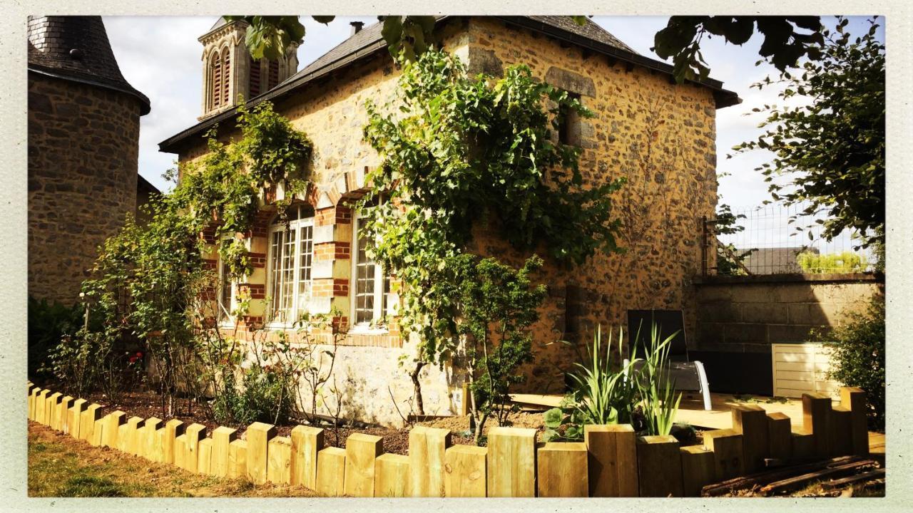 Manoir De La Grand'Cour Bed & Breakfast Soulge-sur-Ouette Bagian luar foto